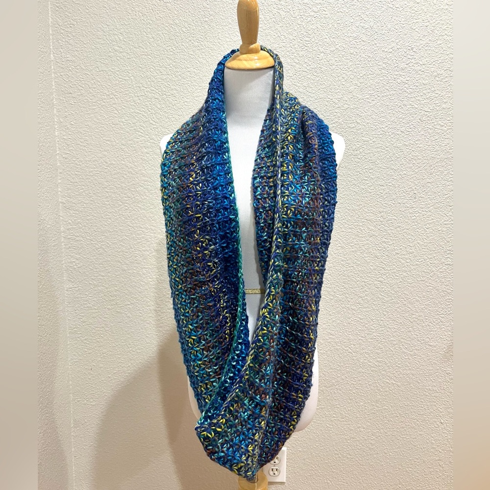 Multicolor Crochet Loop Scarf - Picture 3 of 5
